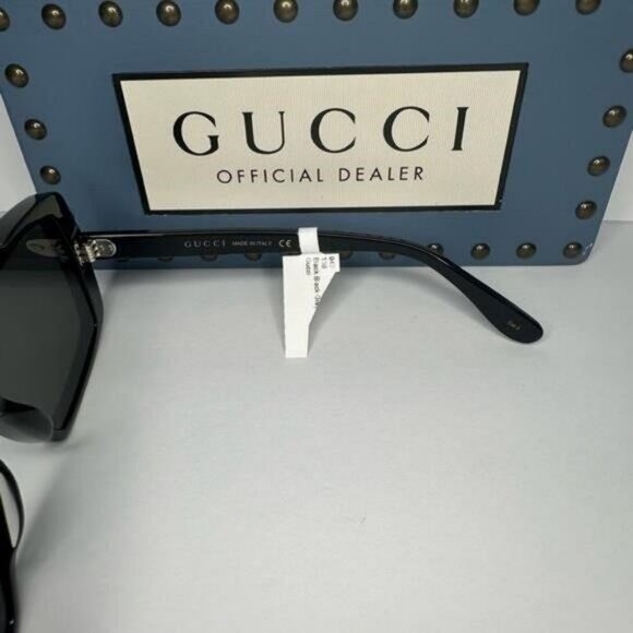 💯 - Authentic Gucci Grey Shield Unisex Sunglasses GG1369S 001 - Picture 4 of 11
